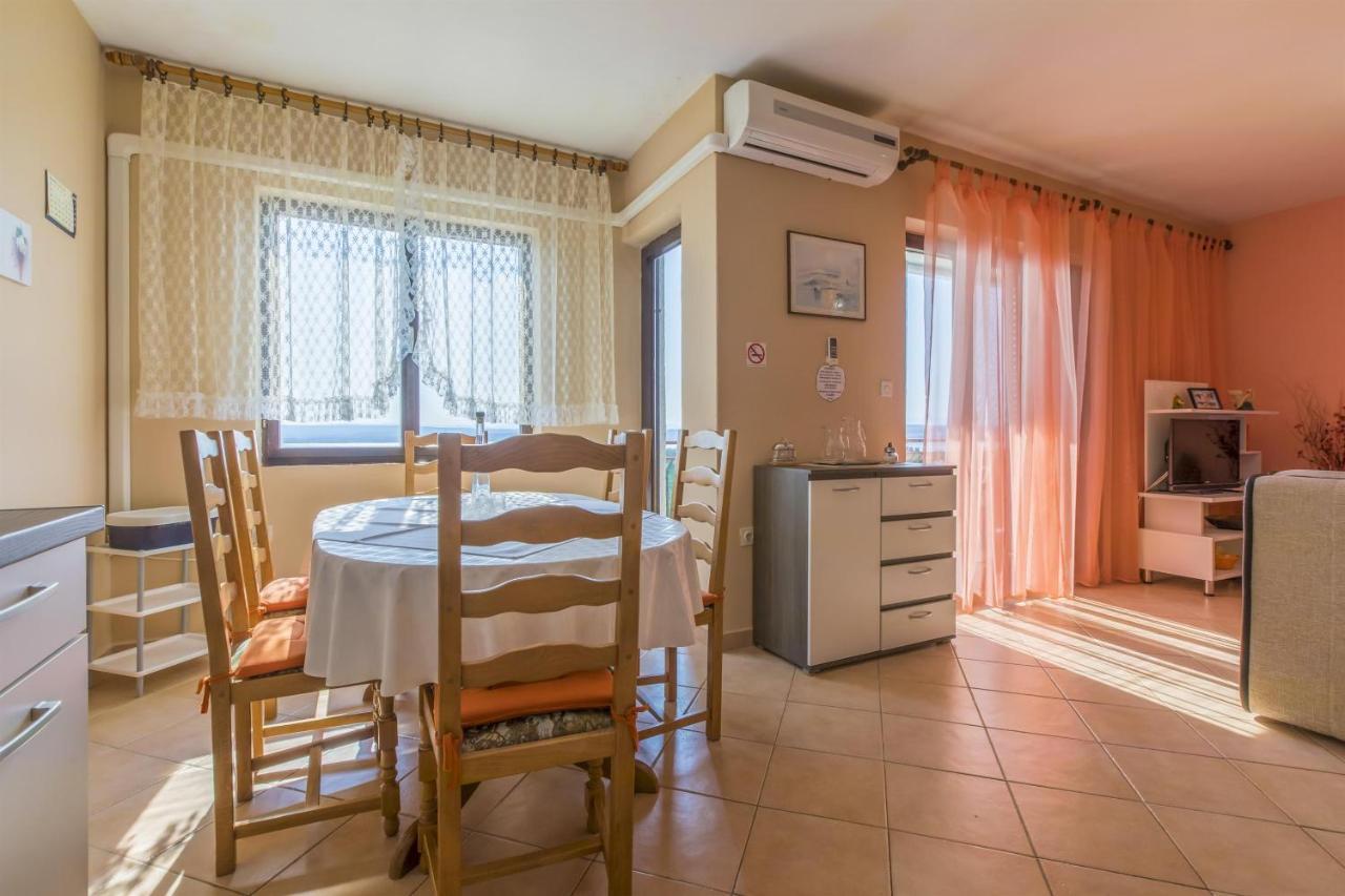 Apartments Dragica Dramalj Exterior photo